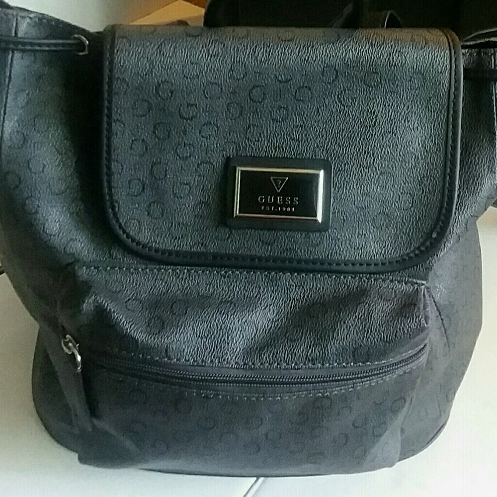 SIGNATURE GUESS LARGE BACKPACK NWOTS!